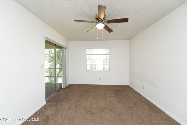 Building Photo - 3059 Sir Hamilton Cir