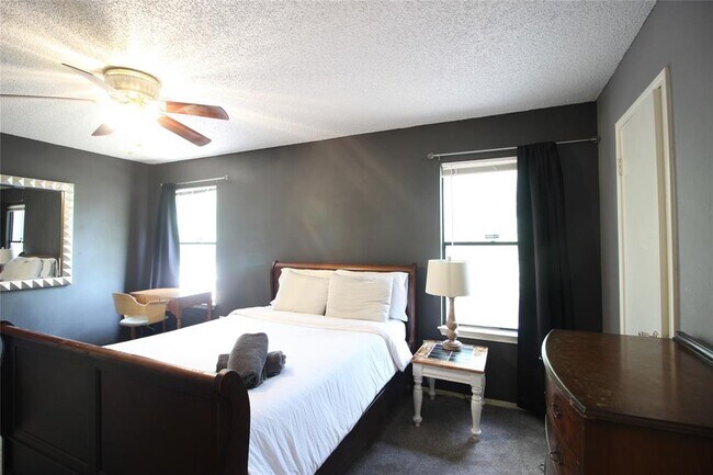 Building Photo - 11603 Pearwood Pl