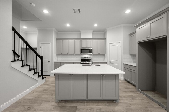 Building Photo - Brand New Luxury Townhouse in North Arlington