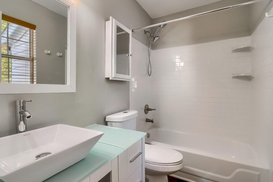 Building Photo - 7417 Wisconsin Ct
