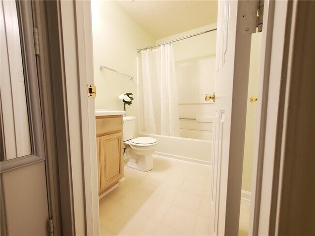 Building Photo - 3043 Majestic Park Ct
