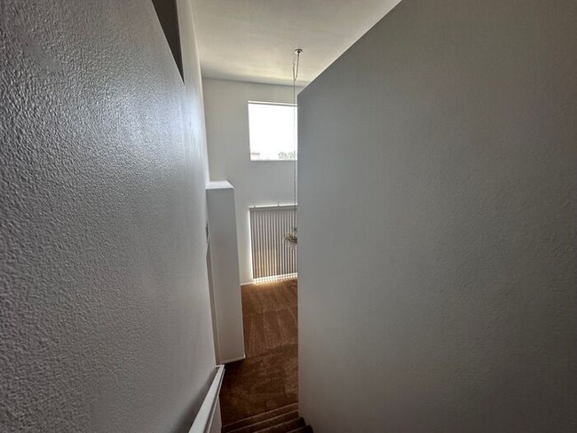 Building Photo - Situated In a Quiet Community Of Santa Cla...