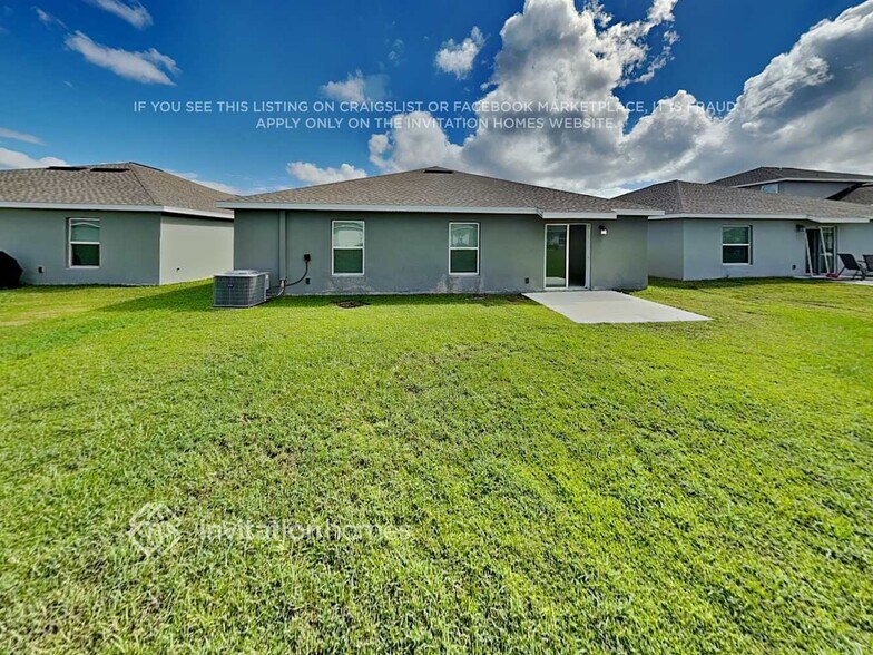 Building Photo - 4480 Holstein St