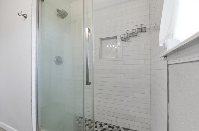 Building Photo - 4929 Libbey Dr