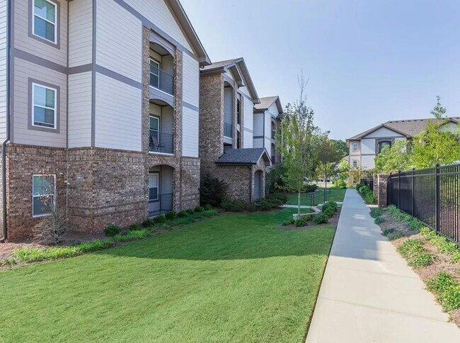 Building Photo - 2080 One White Oak Ln