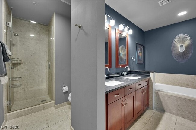 Building Photo - 4575 Dean Martin Dr