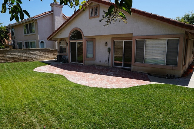 Building Photo - Beautiful 3 Bedroom 2 Bathroom Newbury Park Home! Ready for Move In!