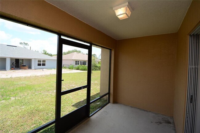 Building Photo - 33 Rosecroft Ln