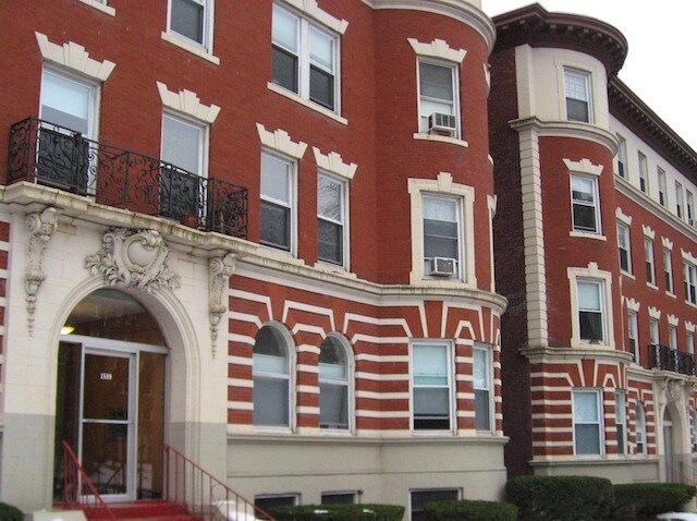 Building Photo - 1495 Beacon St