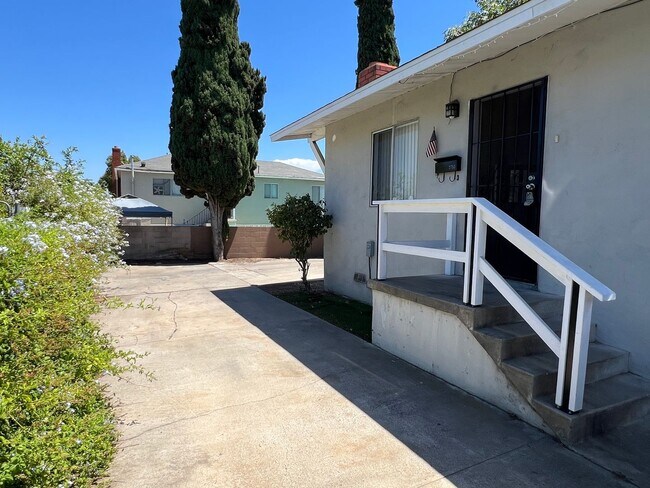 Building Photo - 2753 Buena Vista Ave