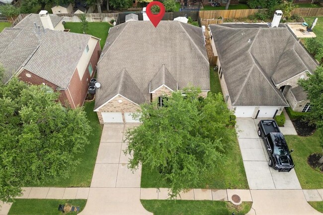 Building Photo - 15407 Cumberland Oak Way