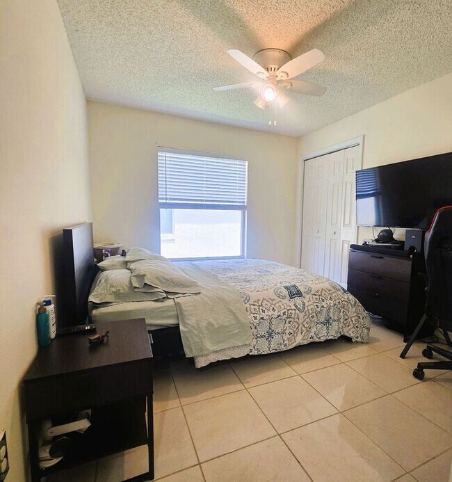 Building Photo - 3 Bdrm 2 Bath With Office in Waterford Lak...