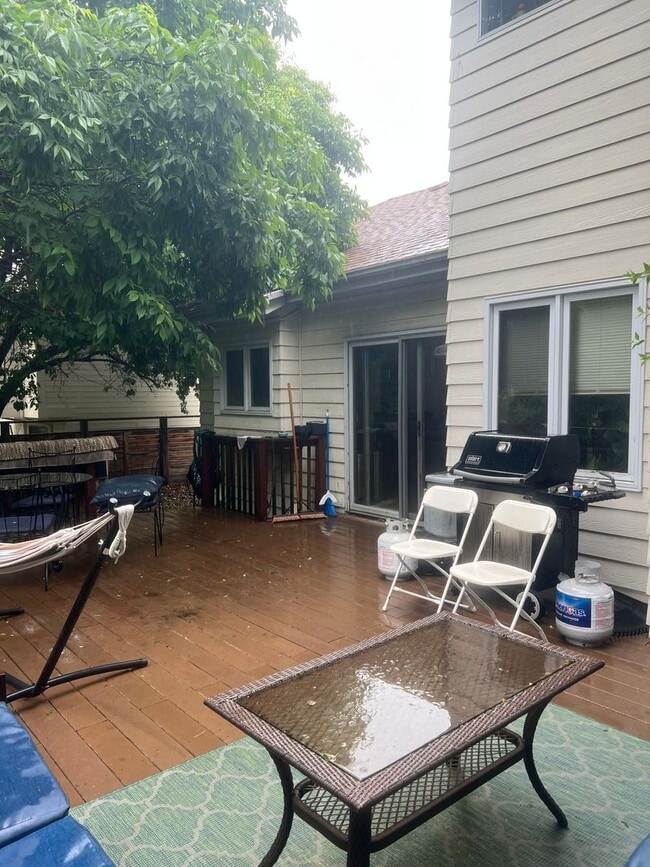 Building Photo - Spacious 4b/3ba House in North Boulder! Available NOW!