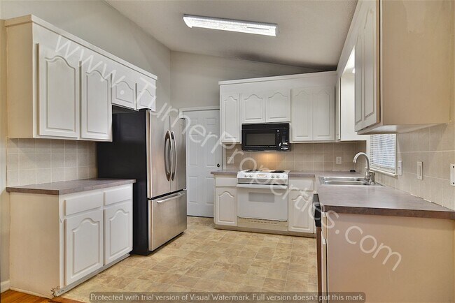 Building Photo - 4000 Williamsburg Dr, Columbia, SC 29203