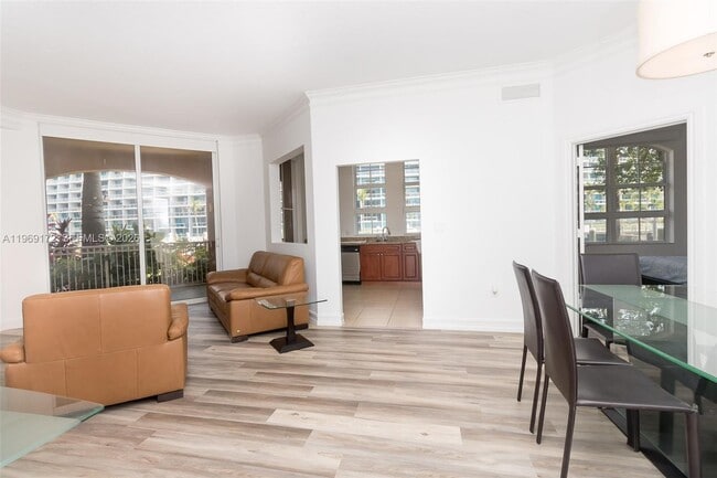 Building Photo - 3001 NE 185th St