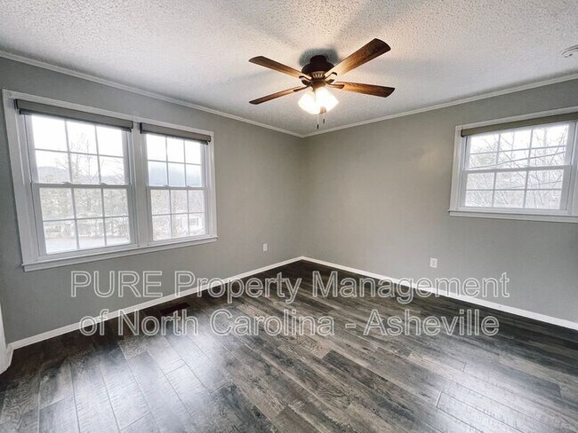 Building Photo - 68 Wake Robin Way