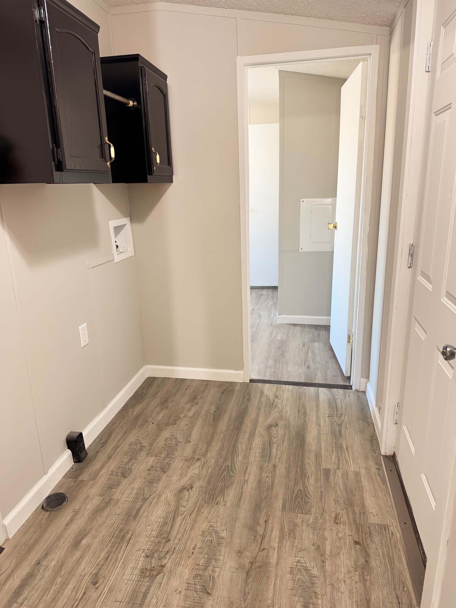 Building Photo - 2552 Smith Ave