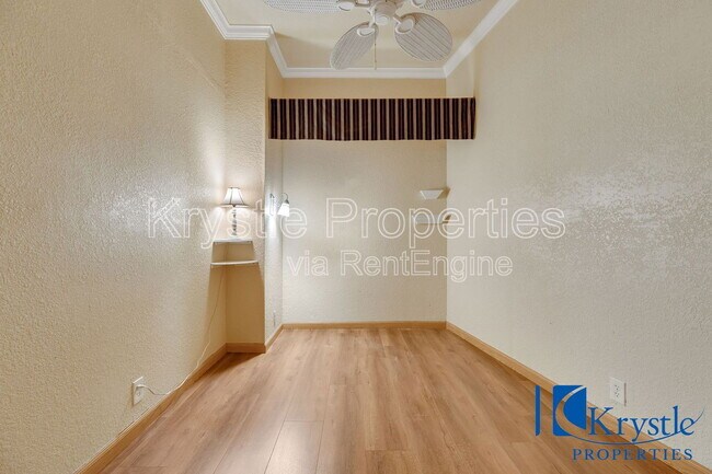 Building Photo - 20 Knoll Dr