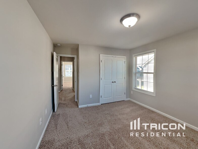 Building Photo - 7544 Poplar Meadow Ln