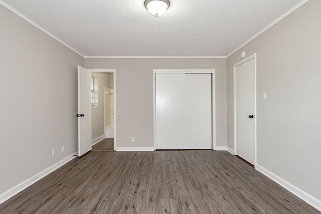 Building Photo - 4228 Johnstown Dr