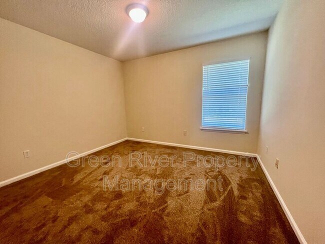 Building Photo - 2074 Heritage Oaks Ct
