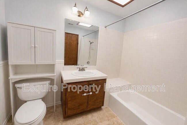 Building Photo - 4290 Aspen Ln