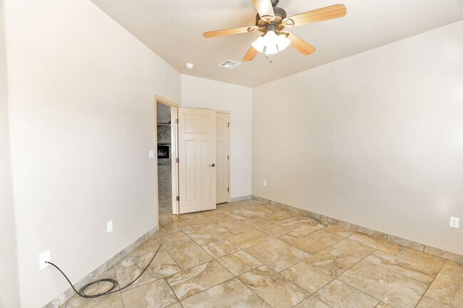Building Photo - 479 San Simon Dr