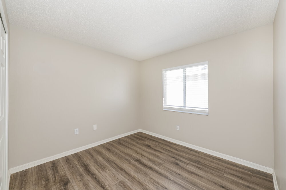 Building Photo - 11751 Lynmoor Dr