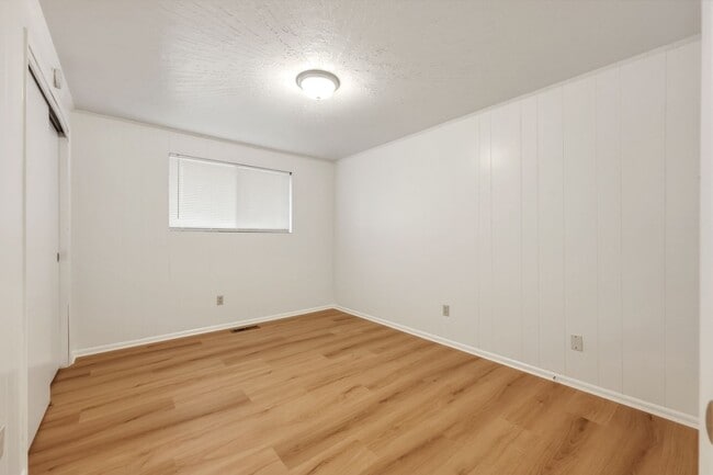 Building Photo - MOVE IN READY NOW! 3 bedrooms, 1.5 baths 1 car garage. Easy JBLM commute! North Thurston School D...