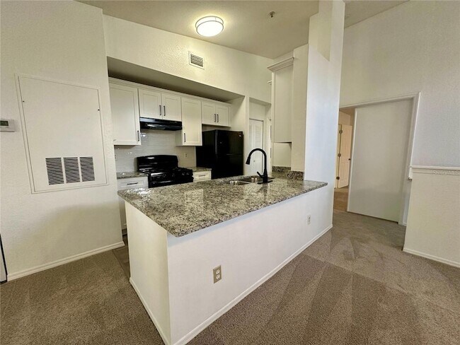 Building Photo - 1606 Columbia Arms Cir