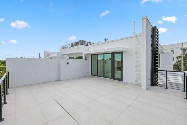 Building Photo - 204 Osceola Park Ln