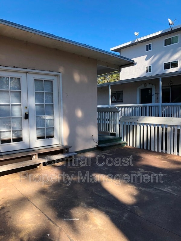 Building Photo - 1021 Funston Ave