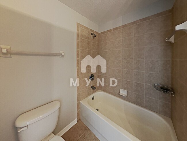 Building Photo - 10284 Newminster Loop