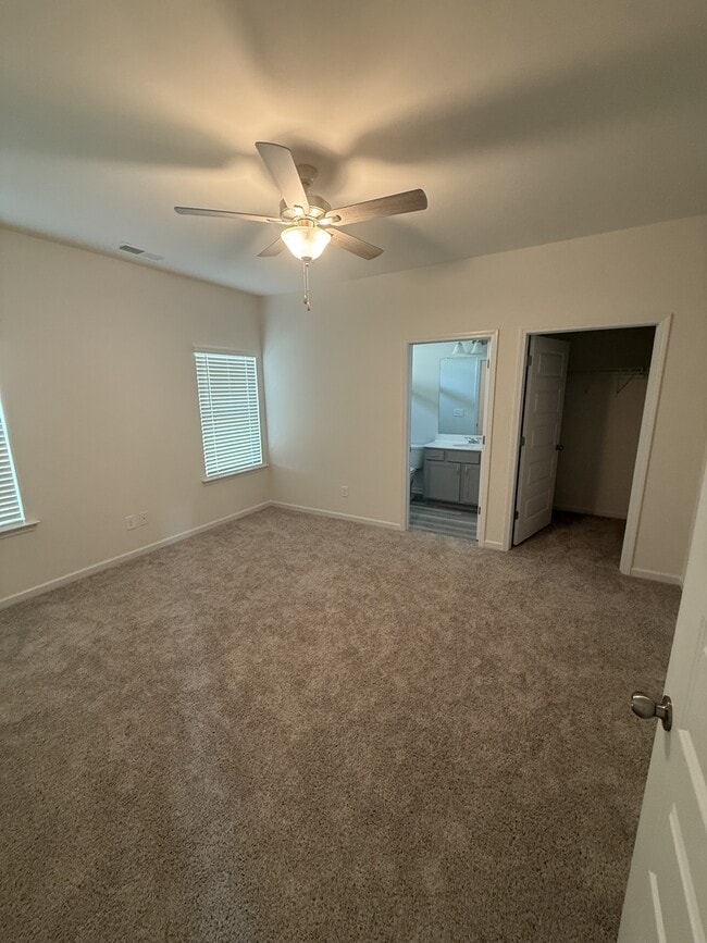 Building Photo - 184 Fair Oak Ln