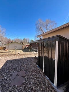 Building Photo - 604 W Brookside St