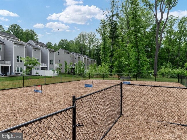 Building Photo - 2552 Buckthorn Dr