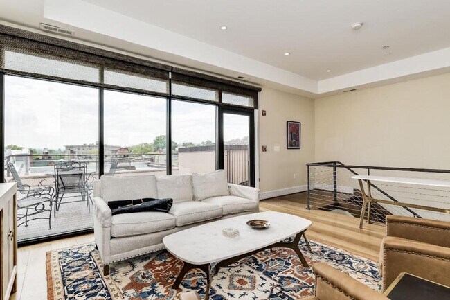 Building Photo - 1737 Connecticut Ave NW