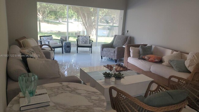 Building Photo - 19648 Back 9 Dr