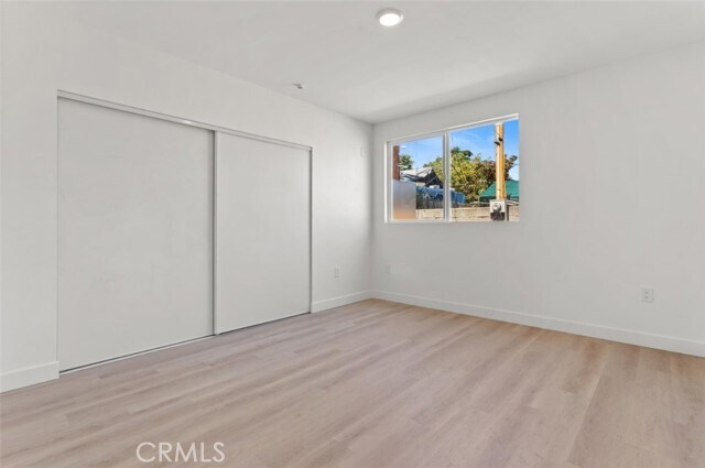 Building Photo - 705 W 80th St