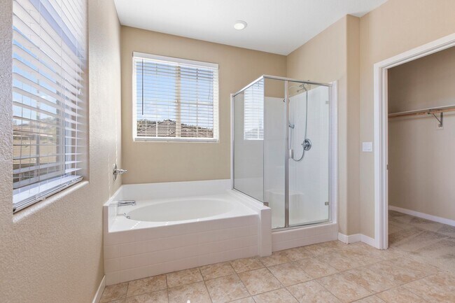 Building Photo - 20833 Grapevine Dr