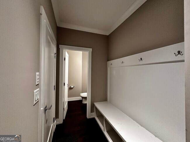 Building Photo - 207 Bellehaven Pl