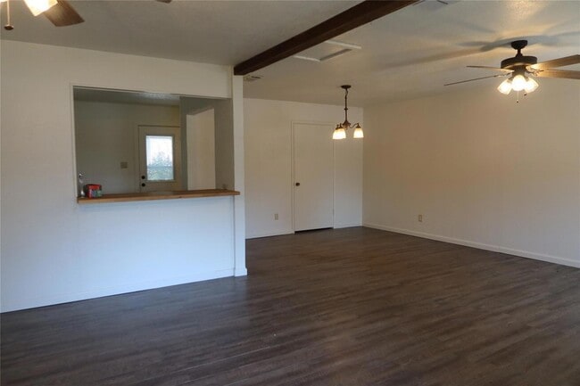 Building Photo - 1410 Sanders St