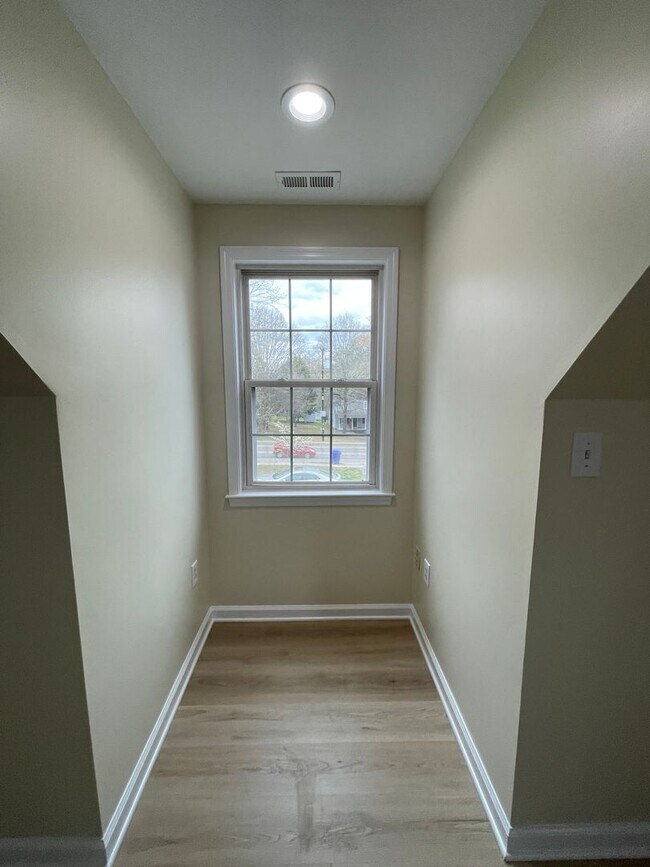 Building Photo - Incredible, newly renovated 3 br 3.5 ba Ca...