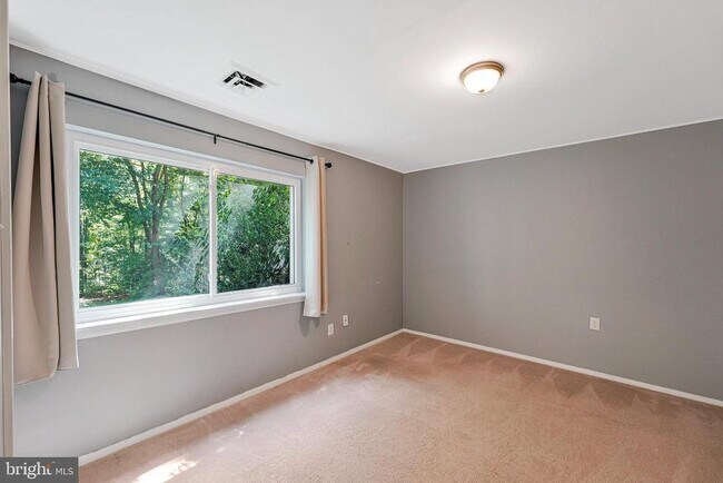 Building Photo - 11069 Saffold Way