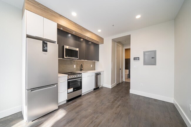 Building Photo - 63-65 Irving St