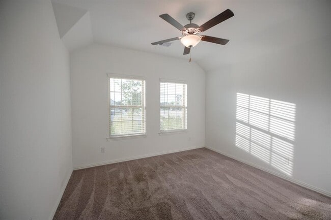 Building Photo - 9326 Hartford Valley Trail