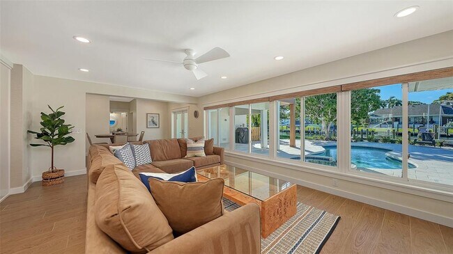 Building Photo - 690 Old Compass Rd