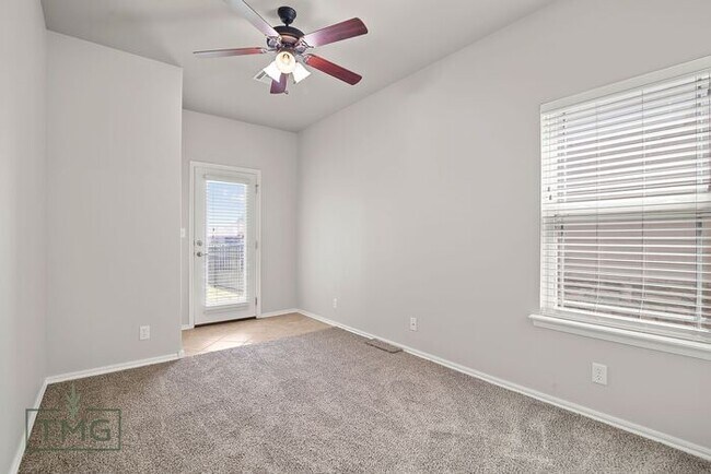Building Photo - Luxury Gated Patio Home | 2 Bed, 2 Bath | Owasso, OK | Lawn Care Included