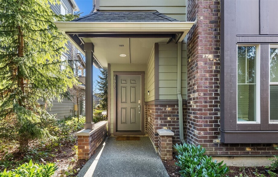 Building Photo - 1903 112th Pl SE