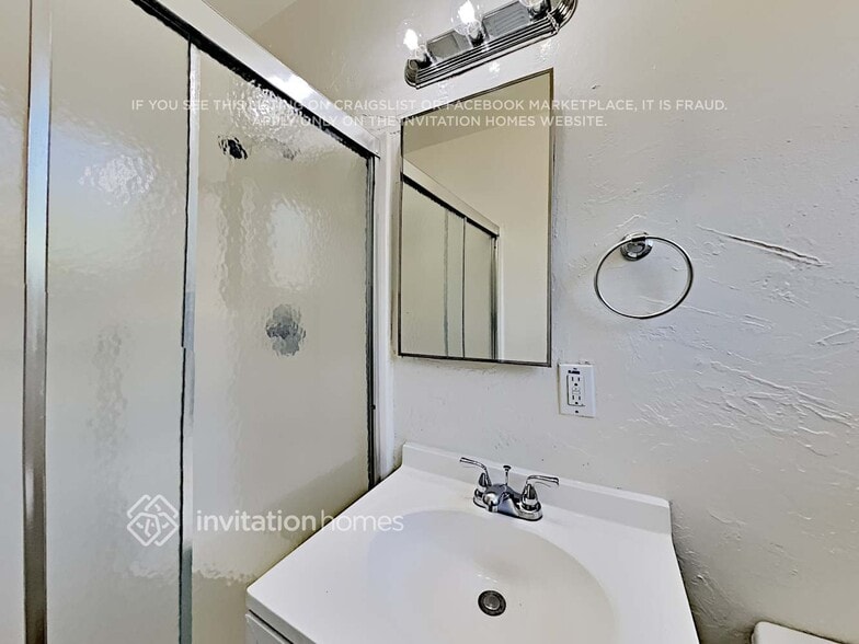 Building Photo - 2222 Babette Way